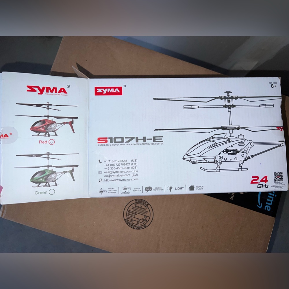 RED Remote Control Helicopter - Picture 3 of 8